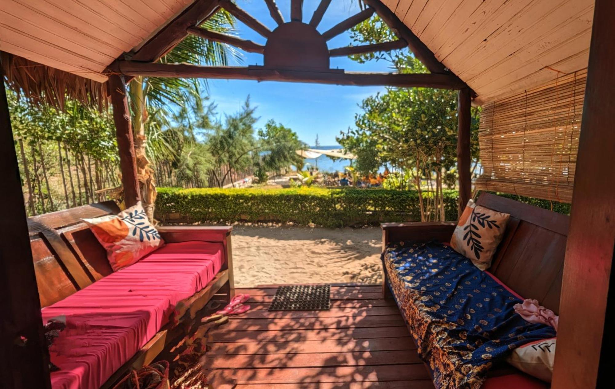Ampazony Oasis Lodge Mahajanga Extérieur photo