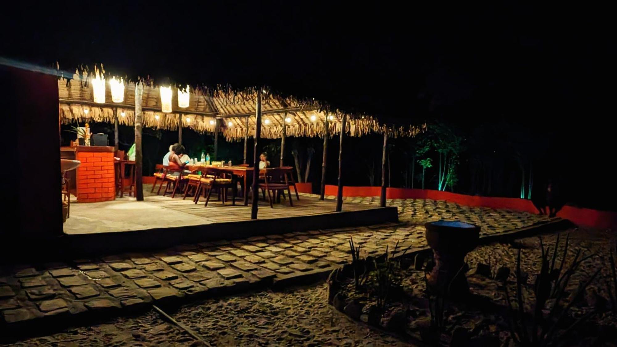 Ampazony Oasis Lodge Mahajanga Extérieur photo
